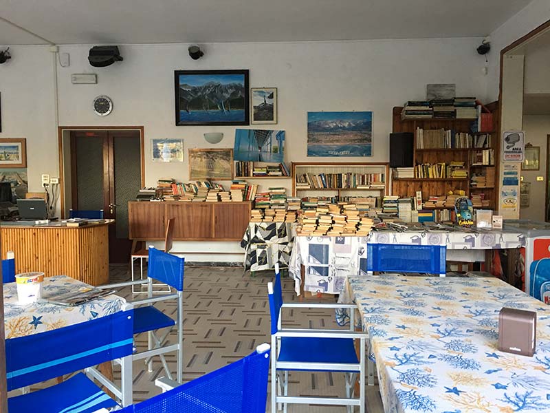 music-book-bar